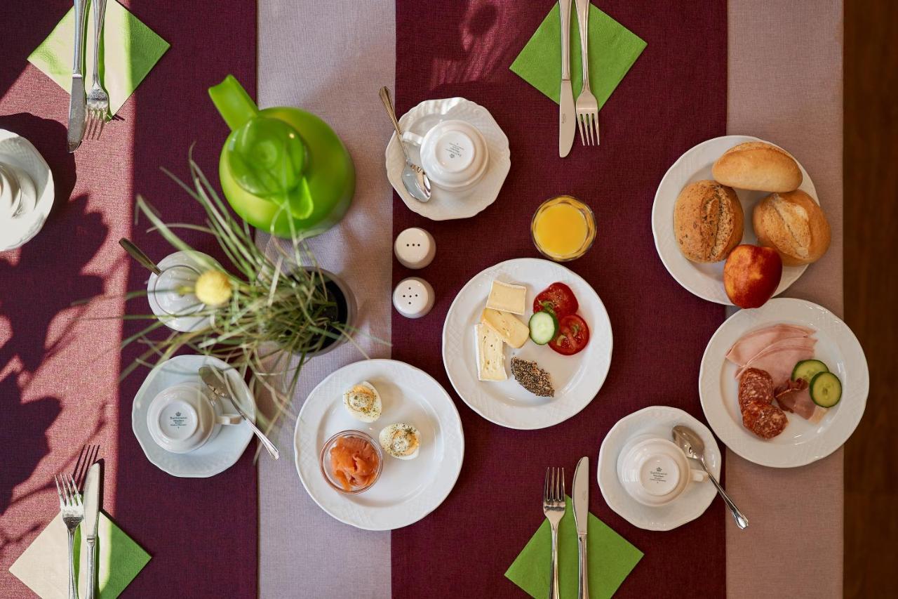 Hotel Schlossblick แวร์นิกโกโรเดอ ภายนอก รูปภาพ