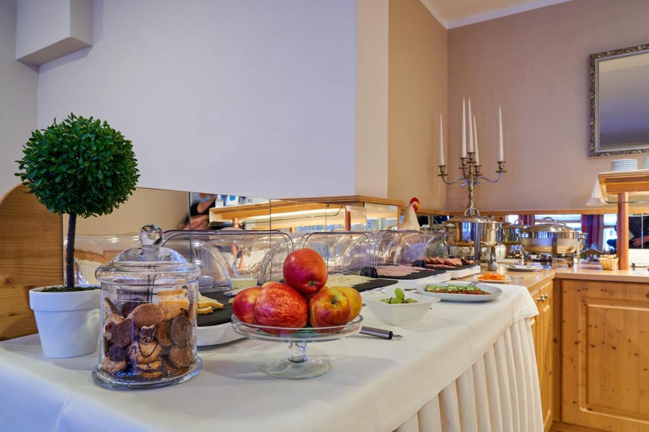 Hotel Schlossblick แวร์นิกโกโรเดอ ภายนอก รูปภาพ